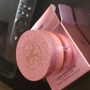 Anastasia loose highlighter